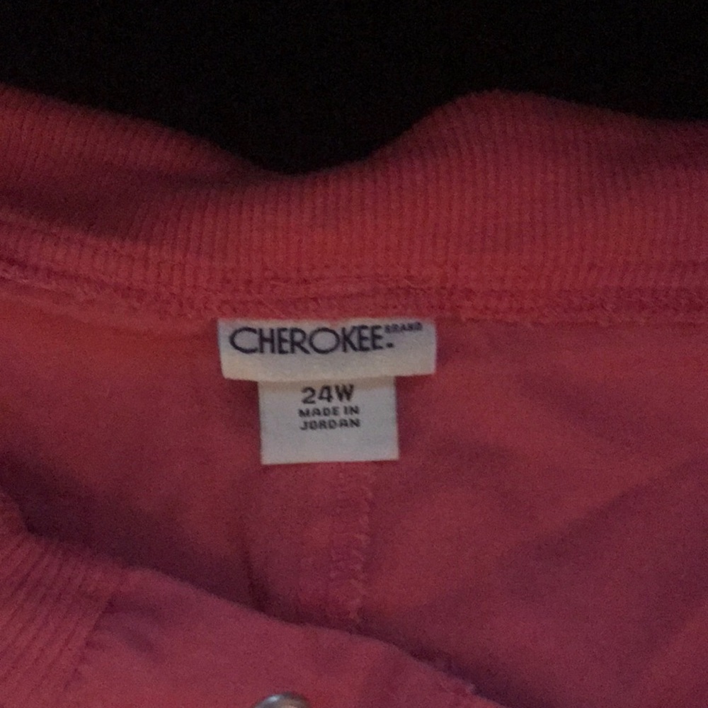 Pink capris - Picture 2 of 3